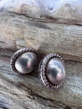 Taxco Mexico Sterling Silver 925 Domed Stud Earrings Rope Border Vintage Pair